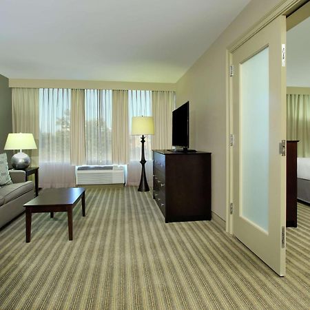 Doubletree By Hilton Newark Otel Dış mekan fotoğraf